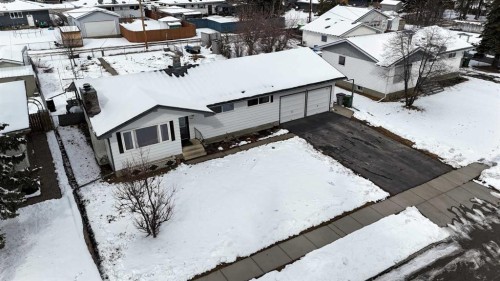 4230 5 Avenue, Edson, AB - Outdoor