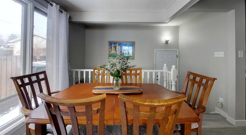 4230 5 Avenue, Edson, AB - Indoor Photo Showing Dining Room