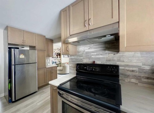 4230 5 Avenue, Edson, AB - Indoor Photo Showing Kitchen