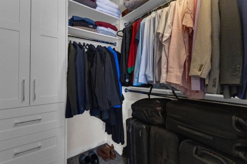 2-729 7Th, Canmore, AB - Indoor With Storage