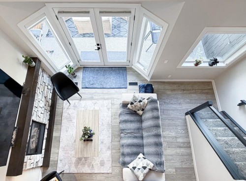 2-729 7Th, Canmore, AB - Indoor Photo Showing Other Room