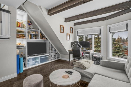 9-420 Squirrel Street, Banff, AB - Indoor