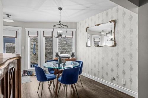 9-420 Squirrel Street, Banff, AB - Indoor Photo Showing Dining Room
