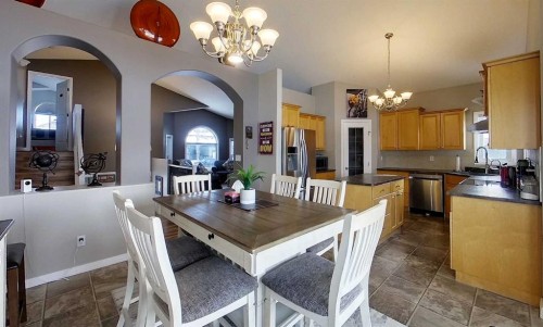 4119 16 Avenue Ne, Edson, AB - Indoor Photo Showing Dining Room