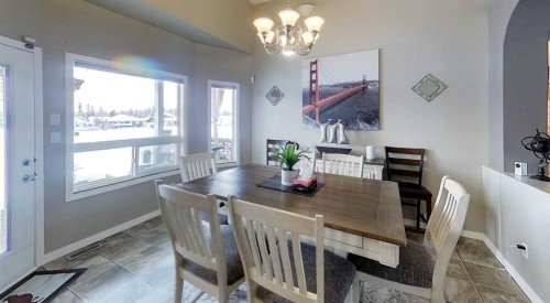 4119 16 Avenue Ne, Edson, AB - Indoor Photo Showing Dining Room
