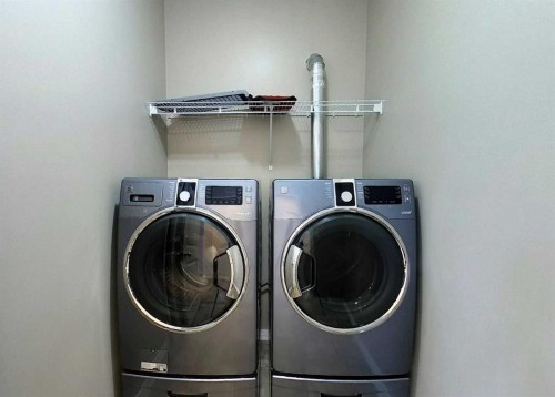 4119 16 Avenue Ne, Edson, AB - Indoor Photo Showing Laundry Room
