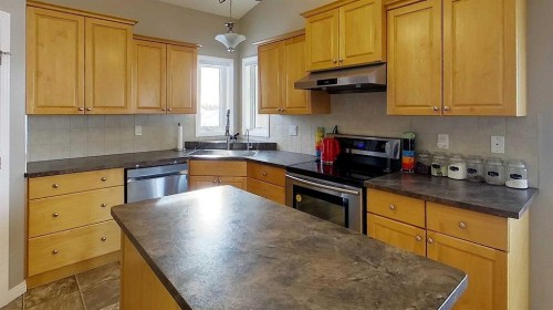 4119 16 Avenue Ne, Edson, AB - Indoor Photo Showing Kitchen With Double Sink