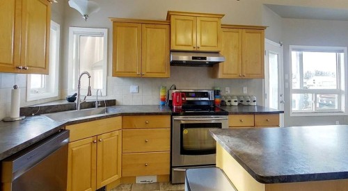 4119 16 Avenue Ne, Edson, AB - Indoor Photo Showing Kitchen