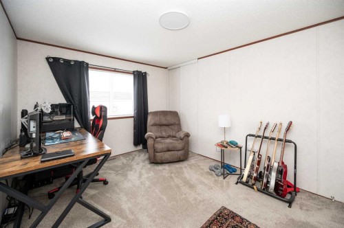 5927 Willow Drive E, Boyle, AB - Indoor Photo Showing Office