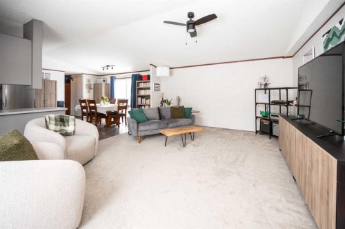 5927 Willow Drive E, Boyle, AB - Indoor