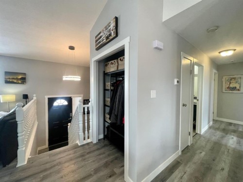 5906 12 Avenue, Edson, AB - Indoor Photo Showing Other Room