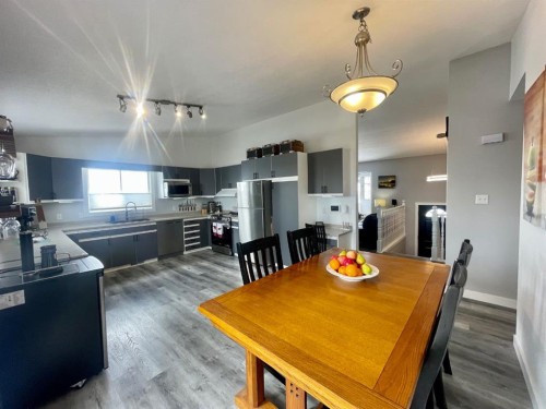 5906 12 Avenue, Edson, AB - Indoor Photo Showing Dining Room