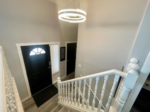 5906 12 Avenue, Edson, AB - Indoor Photo Showing Other Room