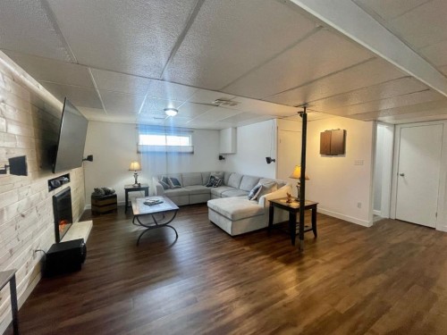 5906 12 Avenue, Edson, AB - Indoor