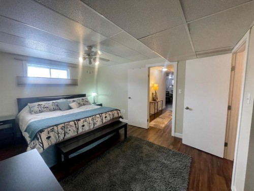 5906 12 Avenue, Edson, AB - Indoor Photo Showing Bedroom