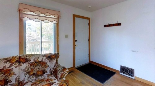 4827 5 Avenue, Edson, AB - Indoor Photo Showing Other Room