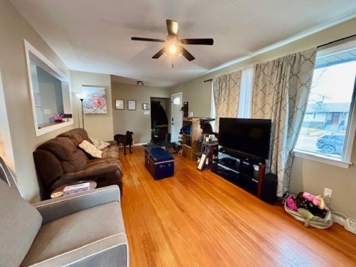 122 Willow Drive, Hinton, AB - Indoor