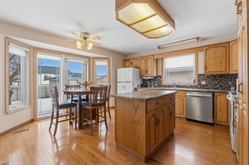 26 Trading Post Trail, Whitecourt, AB - Indoor Photo Showing Kitchen