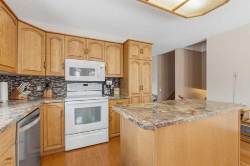 26 Trading Post Trail, Whitecourt, AB - Indoor Photo Showing Kitchen