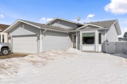 26 Trading Post Trail Whitecourt, AB T7S 1C1