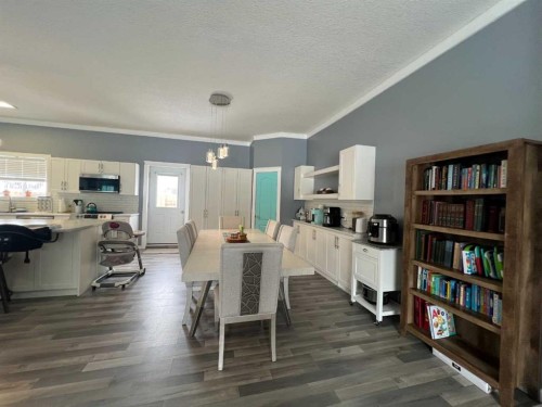 4024 6 Avenue, Edson, AB - Indoor Photo Showing Kitchen