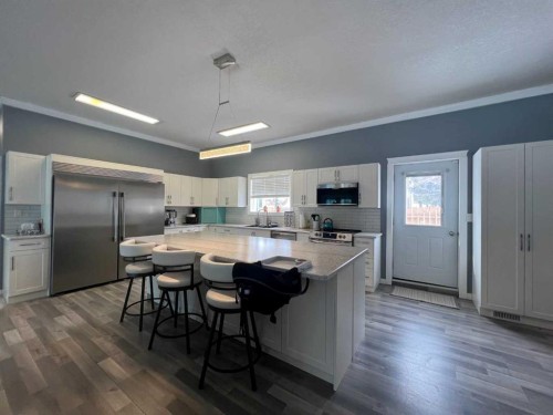 4024 6 Avenue, Edson, AB - Indoor Photo Showing Kitchen