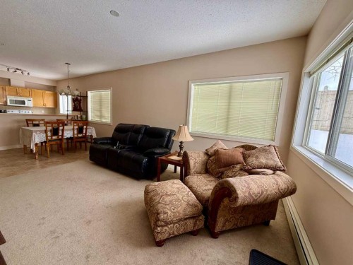 102-109 Seabolt Drive, Hinton, AB - Indoor Photo Showing Living Room