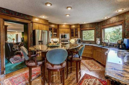 5 Cascade Court, Banff, AB - Indoor Photo Showing Kitchen With Double Sink