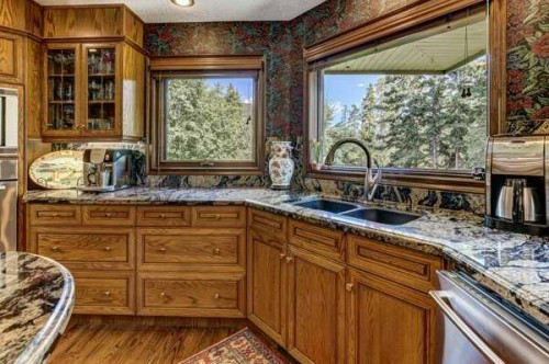 5 Cascade Court, Banff, AB - Indoor Photo Showing Kitchen With Double Sink