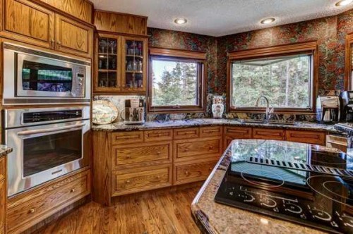 5 Cascade Court, Banff, AB - Indoor Photo Showing Kitchen