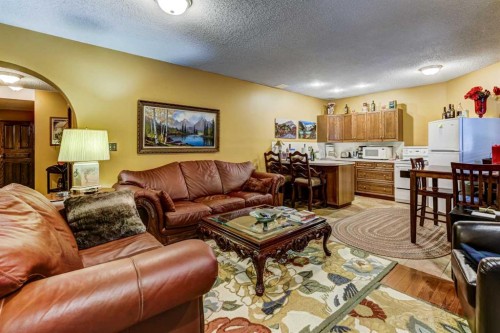 5 Cascade Court, Banff, AB - Indoor Photo Showing Living Room