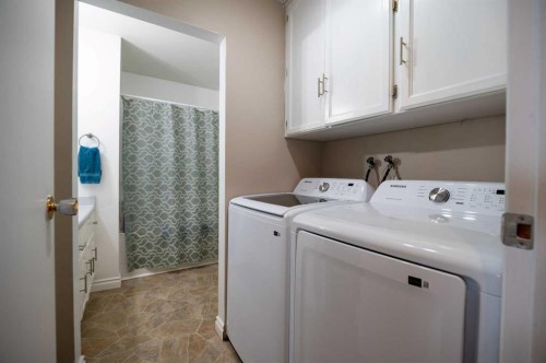 3111 Cornwall Drive, Athabasca, AB - Indoor Photo Showing Laundry Room