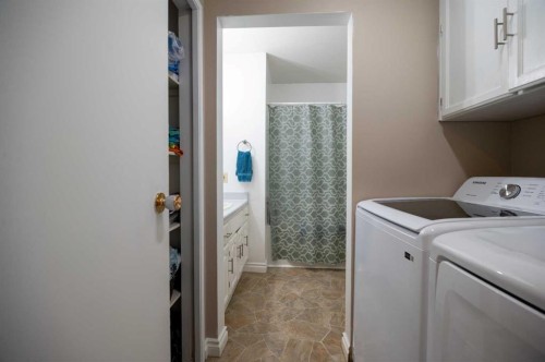3111 Cornwall Drive, Athabasca, AB - Indoor Photo Showing Laundry Room