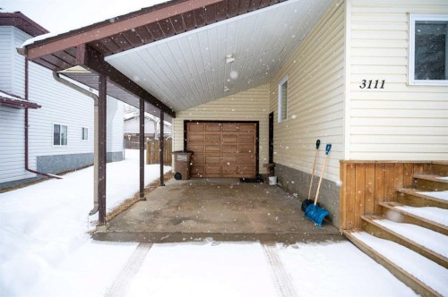 3111 Cornwall Drive, Athabasca, AB - Outdoor With Exterior