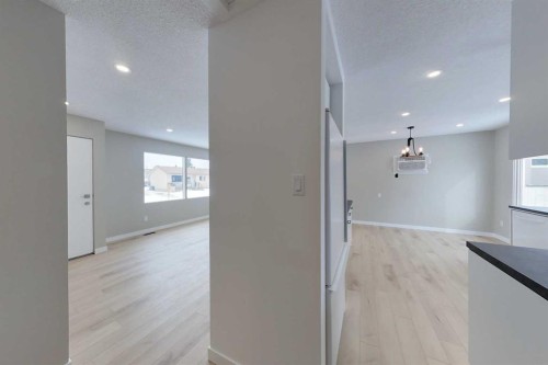 801 3 Avenue Se, Slave Lake, AB - Indoor Photo Showing Other Room