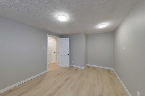 801 3 Avenue Se, Slave Lake, AB - Indoor Photo Showing Other Room