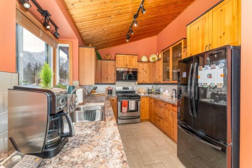 803 Larch Place, Canmore, AB 