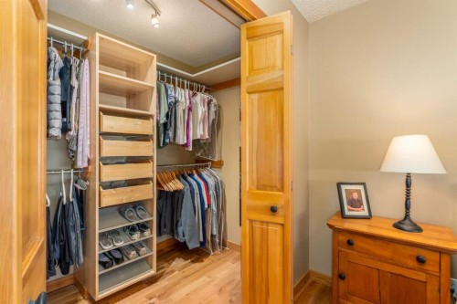 803 Larch Place, Canmore, AB 