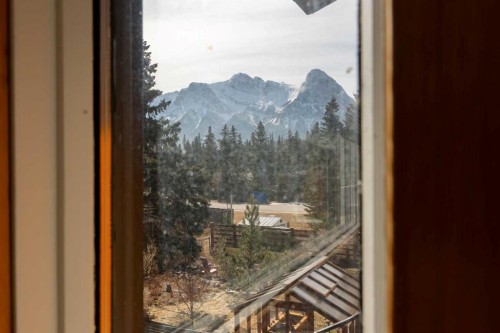 803 Larch Place, Canmore, AB 