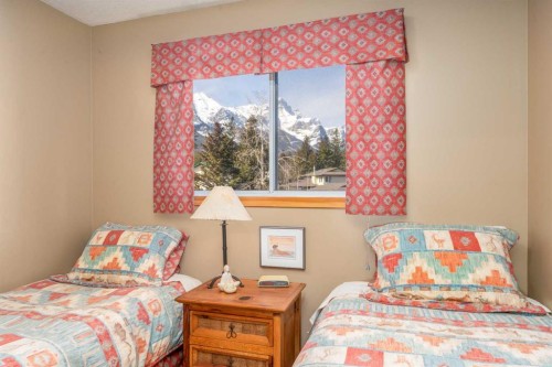 803 Larch Place, Canmore, AB 