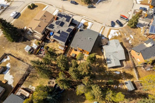 803 Larch Place, Canmore, AB 