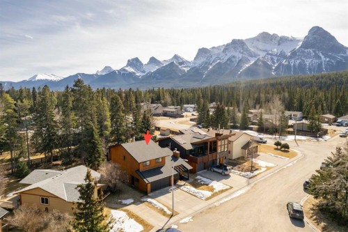 803 Larch Place, Canmore, AB 