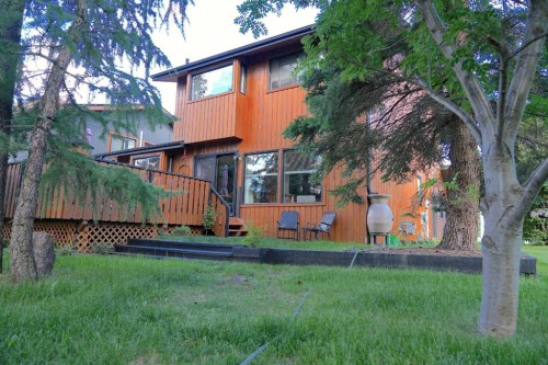 803 800 Larch Place, Canmore, AB - Outdoor
