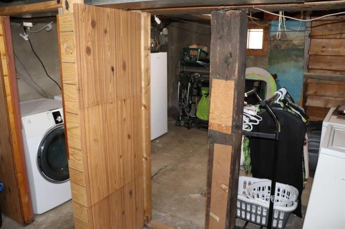 5113 5Th. Avenue, Edson, AB - Indoor Photo Showing Laundry Room