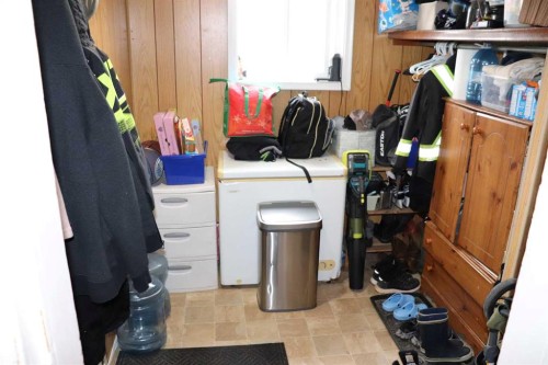 5113 5Th. Avenue, Edson, AB - Indoor