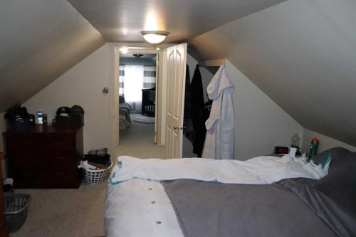 5113 5Th. Avenue, Edson, AB - Indoor Photo Showing Bedroom