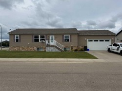 720 10 Street SE Slave Lake, AB T0G 2A3
