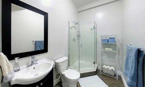 7 Bench Creek Estate, Edson, AB - Indoor Photo Showing Bathroom