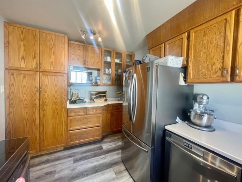 5301 15 Ave, Edson, AB - Indoor Photo Showing Kitchen