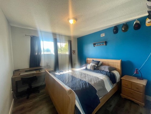 5301 15 Ave, Edson, AB - Indoor Photo Showing Bedroom
